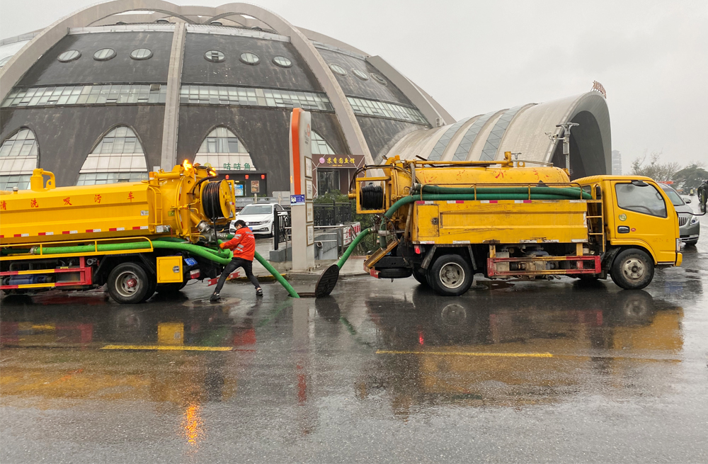 271兰园商场管道清淤